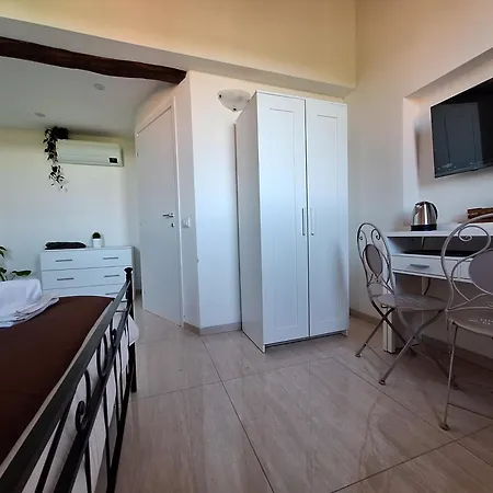 San Vincenzo Guest house